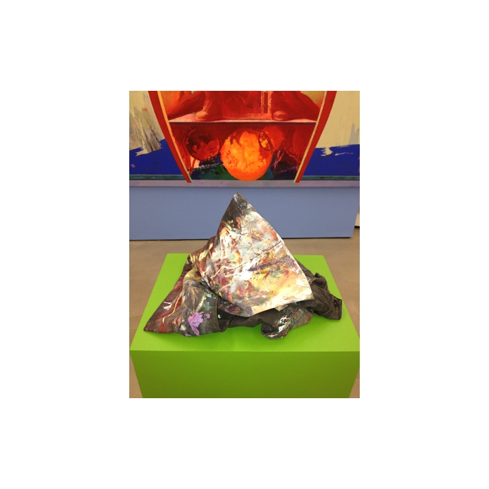 Егор Кошелев. "Пирамида", 2012, объект, размеры могут менятьсяФото с выставки "Подземные монументы/ Господь астрохипстеров" 2012