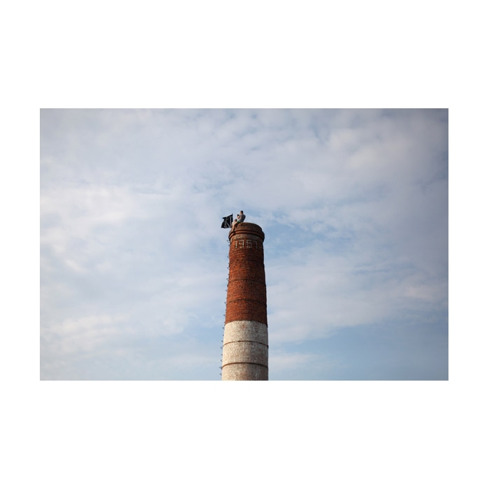 Роман Мокров. Реперформанс "Флаги на башнях"